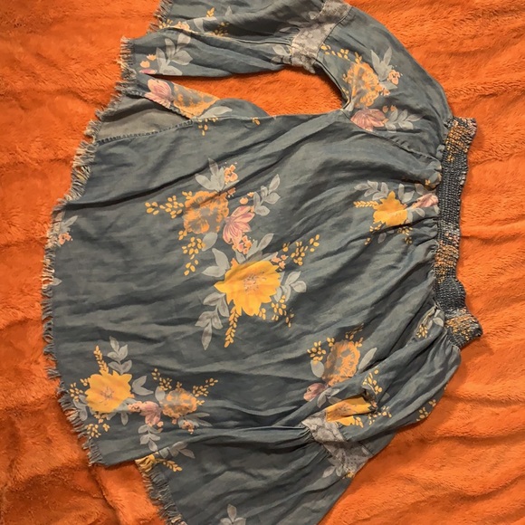 Billy T Gypsy Boho Flowy Floral Top w/fringe bottom - off shoulder Denim color - Picture 5 of 5